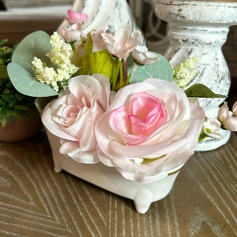 NEW! Shabby Chic Vintage Claw Foot Ceramic Bathtub Roses Faux Floral Centerpiece